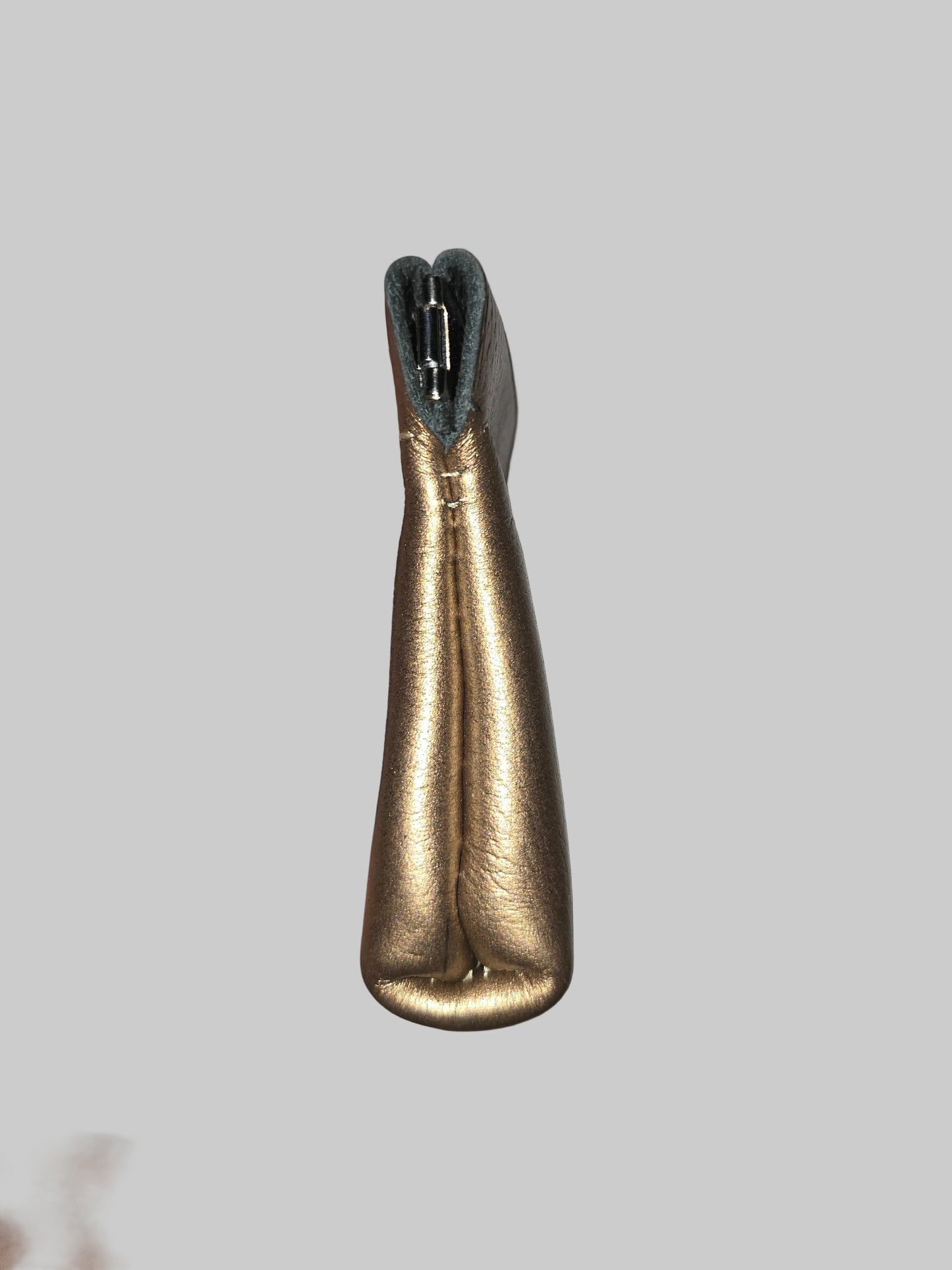 Medium Pinch Pouch